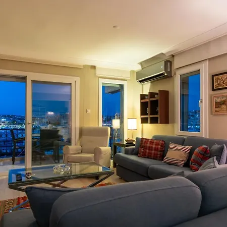 Апартаменти Flat W Sea View Balcony 3 Min To Marina Чешме