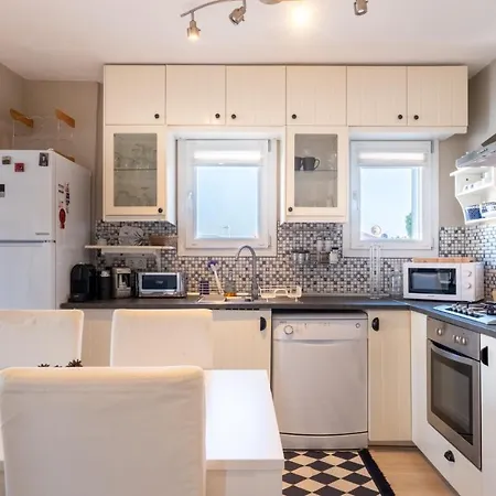 Апартаменти Flat W Sea View Balcony 3 Min To Marina