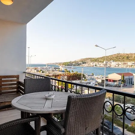 Flat W Sea View Balcony 3 Min To Marina Апартаменти Чешме