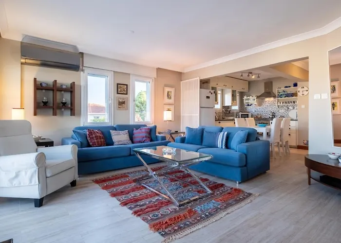 Flat W Sea View Balcony 3 Min To Marina *